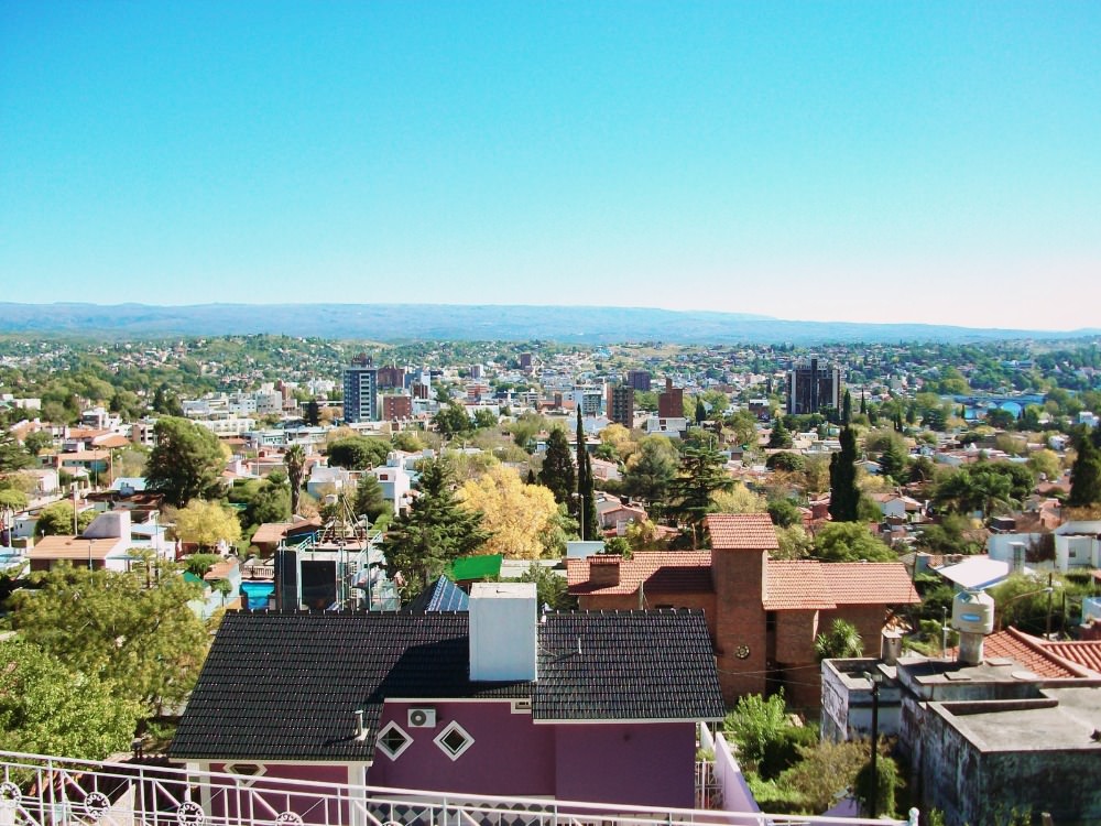 TERRENO CON ESPECTACULAR VISTA A MTS DEL CENTRO !!