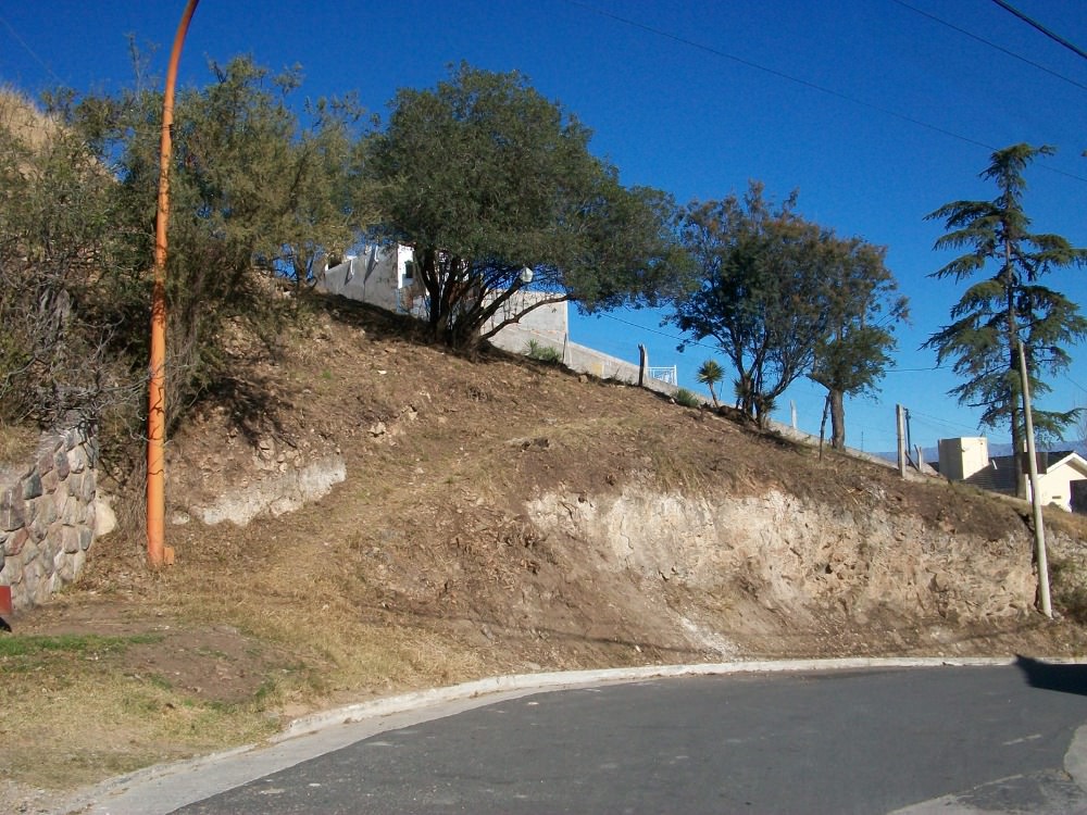TERRENO CON ESPECTACULAR VISTA A MTS DEL CENTRO !!
