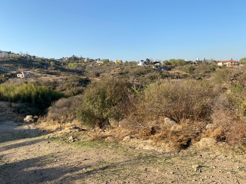 TERRENO EN VILLA DEL LAGO !!