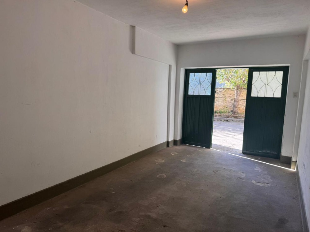 COCHERA / DEPOSITO CENTRICO EN VENTA