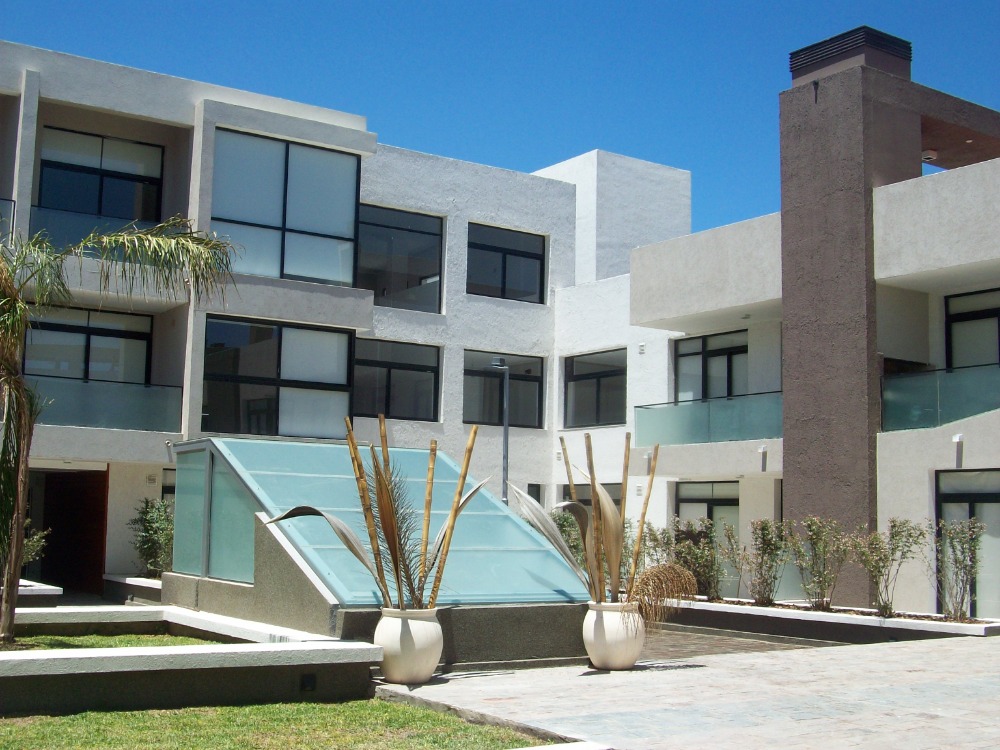 DEPARTAMENTO FRENTE AL LAGO