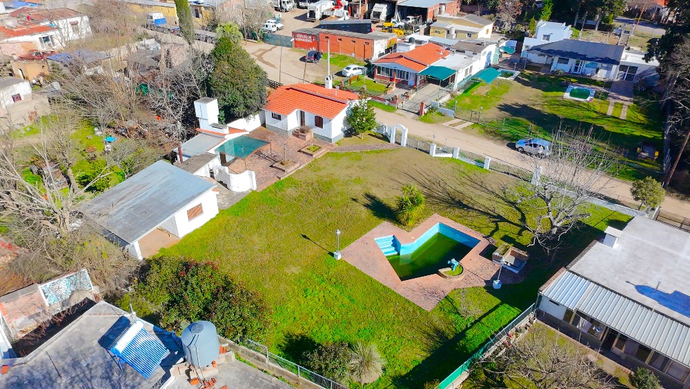 CASA A 400 MTS DEL CENTRO DE TANTI