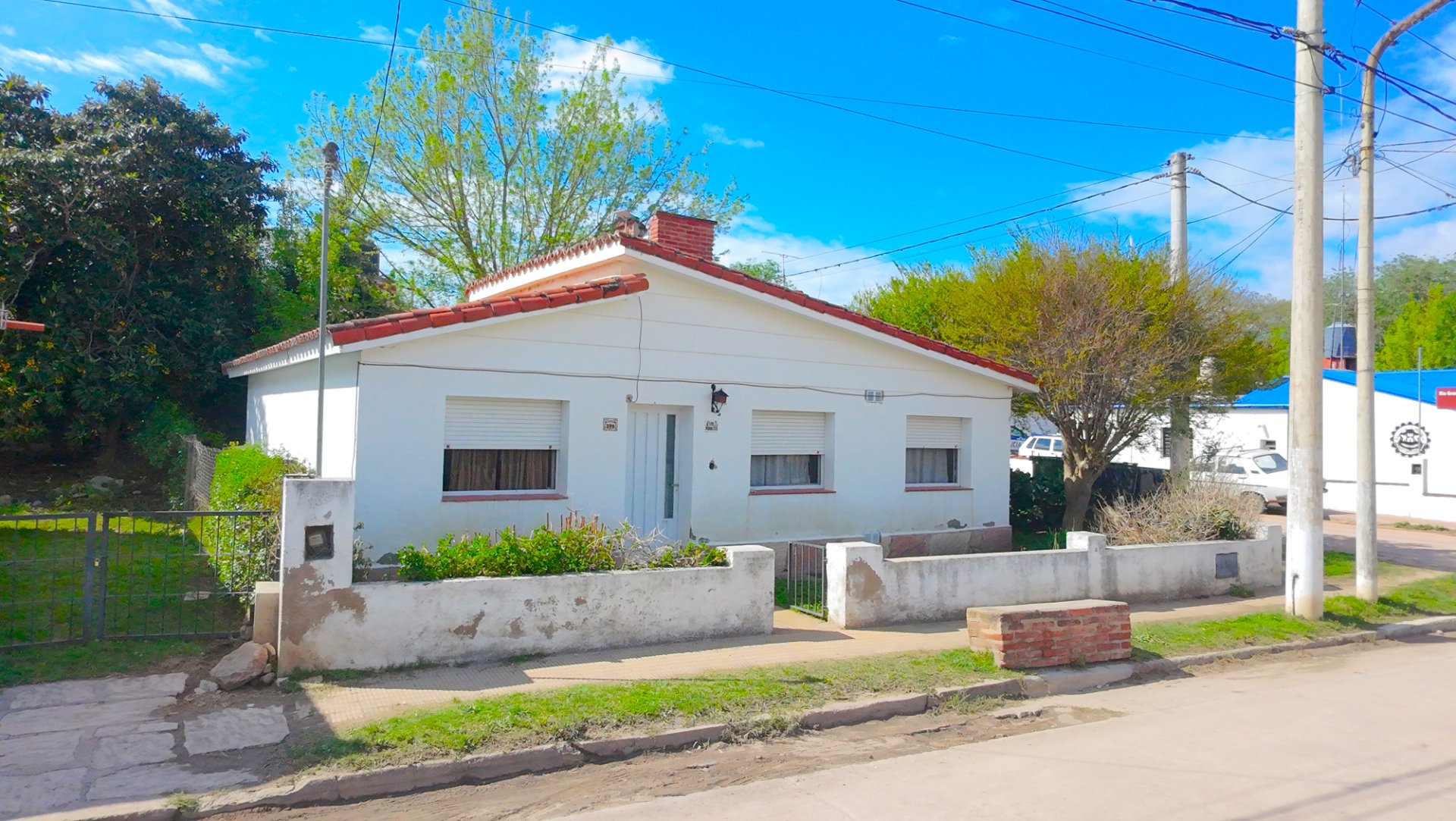 CASA A 250 MTS DEL CENTRO DE TANTI