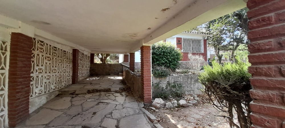 TANTI- BARRIO LA CASCADA- CALLE MONSEÑOR D ANDREA