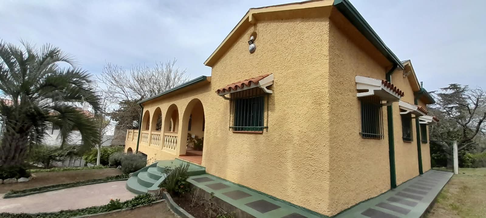 EXCELENTE PROPIEDAD EN PLENO CENTRO DE TANTI- CALLE CHACO