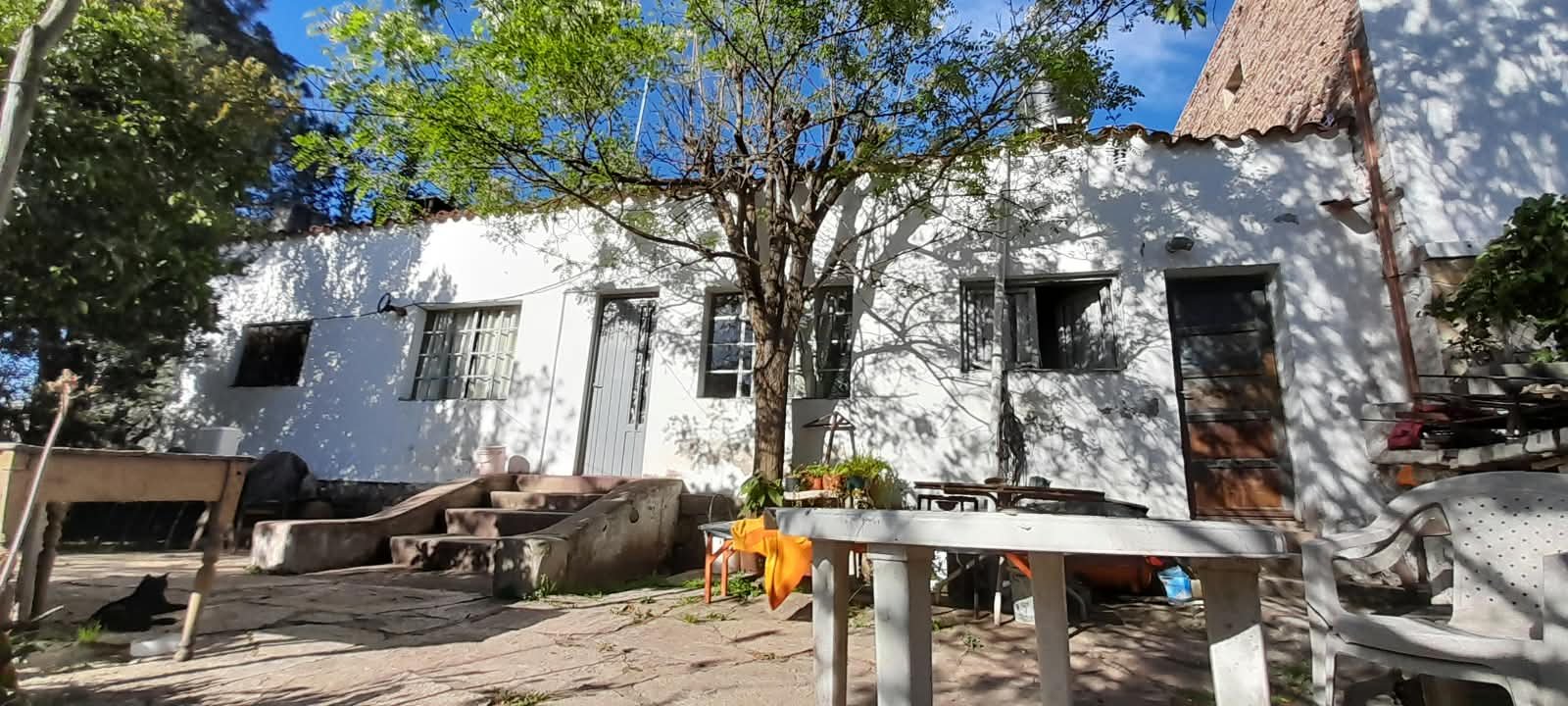 CASA EN VENTA- TANTI CENTRO- DISPONIBILIDAD DE GAS NATURAL