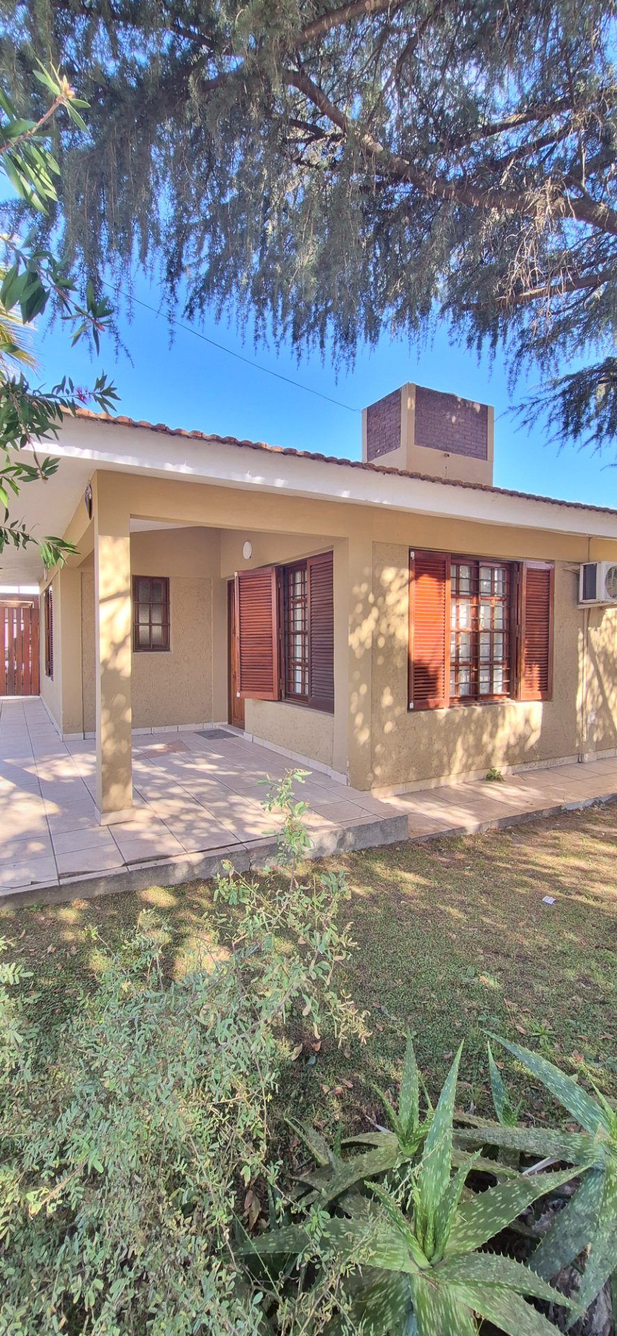 VENDO CASA ESQUINA BARRIO SANTA RITA