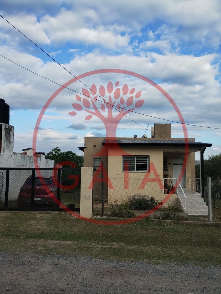 Casa en alquiler anual  B° Las Moradas, Villa Parque Síquiman