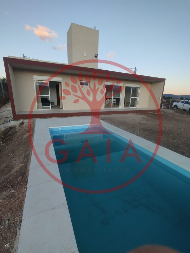 Tu próximo hogar en las sierras: ¡Casa a estrenar, con pileta y a solo 3 cuadras del Río Los Chorrillos!